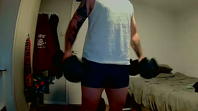Tilerdadbod online show from July 18, 8:01 pm