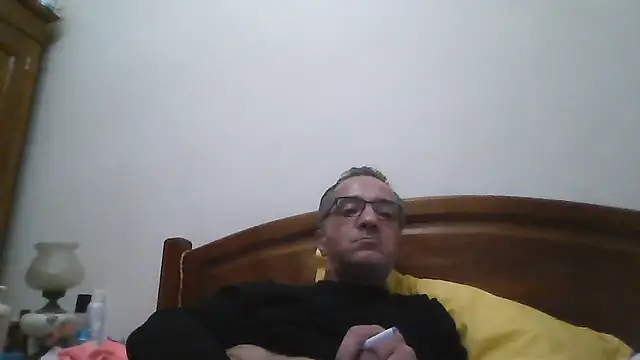 CarlosRocha73 online show from April 15, 10:32 pm