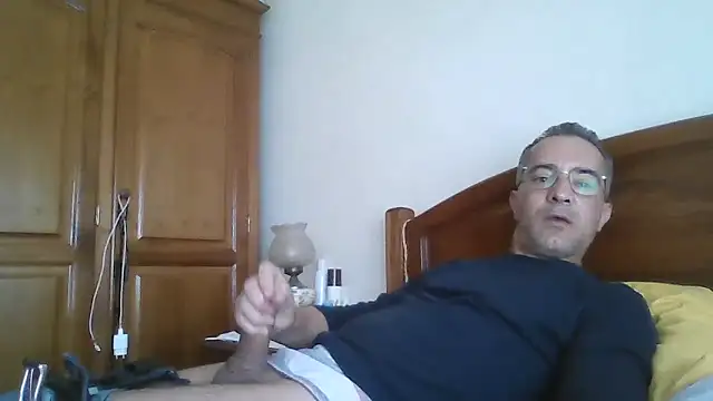 CarlosRocha73 online show from May 7, 12:54 pm