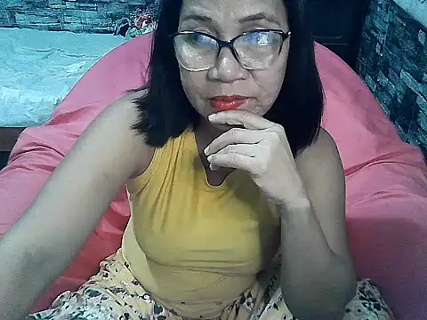 ASIANDOLLY4U online show from March 19, 6:46 am