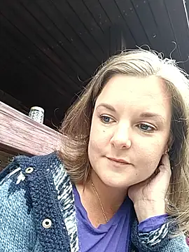 Snapshot of SwedishJennifer chatting on June 16, 1:14 pm SwedishJennifer online show from June 16, 1:14 pm