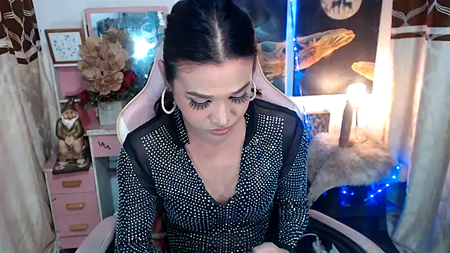 Snapshot of AsianMariaTs chatting on October 20, 3:45 pm AsianMariaTs online show from October 20, 3:45 pm