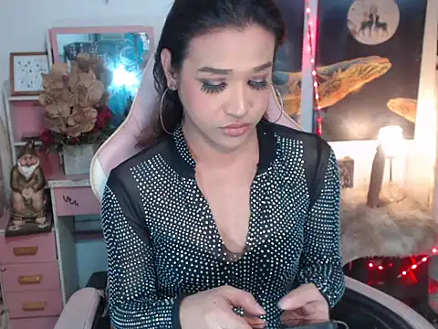 Snapshot of AsianMariaTs chatting on October 24, 2:35 pm AsianMariaTs online show from October 24, 2:35 pm