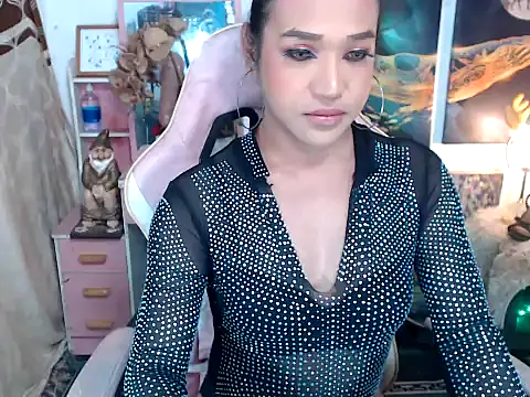 Snapshot of AsianMariaTs chatting on November 11, 2:28 pm AsianMariaTs online show from November 11, 2:28 pm