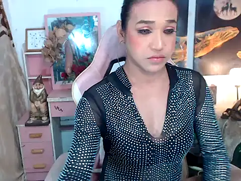 Snapshot of AsianMariaTs chatting on November 18, 2:43 pm AsianMariaTs online show from November 18, 2:43 pm