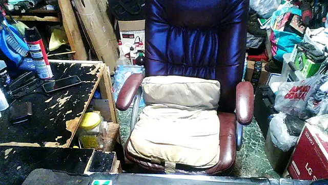 Snapshot of russtee chatting on November 16, 7:52 pm russtee online show from November 16, 7:52 pm