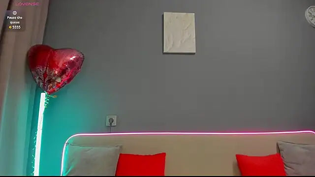 Malika Lisan online show from February 18, 1:45 am