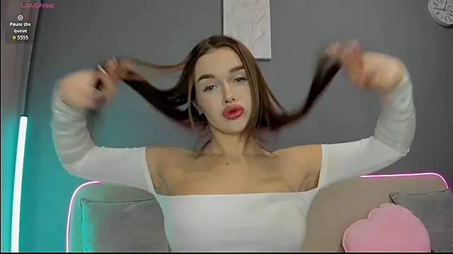 Malika Lisan online show from March 23, 2:04 am