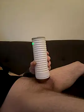 Snapshot of LionBoy1976 chatting on November 18, 5:45 am LionBoy1976 online show from November 18, 5:45 am