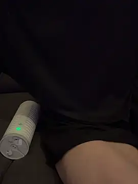 LionBoy1976 online show from April 16, 5:41 am