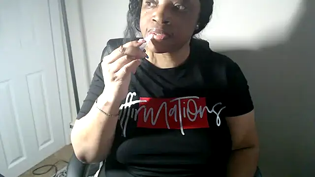 Sexymona1218 online show from May 28, 9:50 am