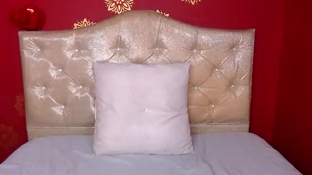gina latina online show from February 18, 3:43 pm
