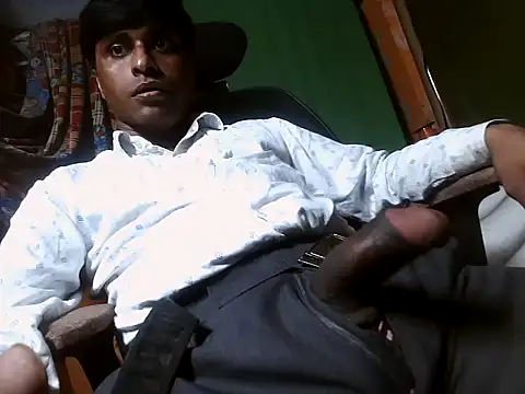 desiboy1101 online show from March 16, 5:03 am