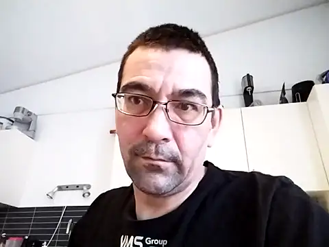 dick81 online show from March 22, 9:56 am