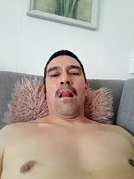 dick81 online show from April 2, 8:39 pm