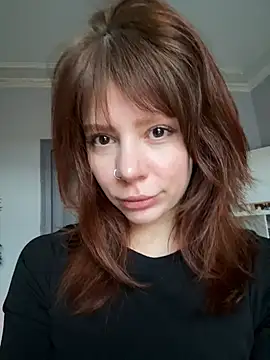 Snapshot of Oopsfoxy chatting on February 14, 6:21 am Oopsfoxy online show from February 14, 6:21 am