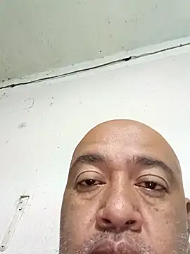 GeorgeVergaGrues online show from October 1, 7:03 am