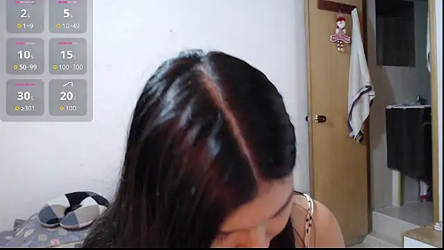 Snapshot of evolet01 chatting on November 29, 5:27 pm evolet01 online show from November 29, 5:27 pm