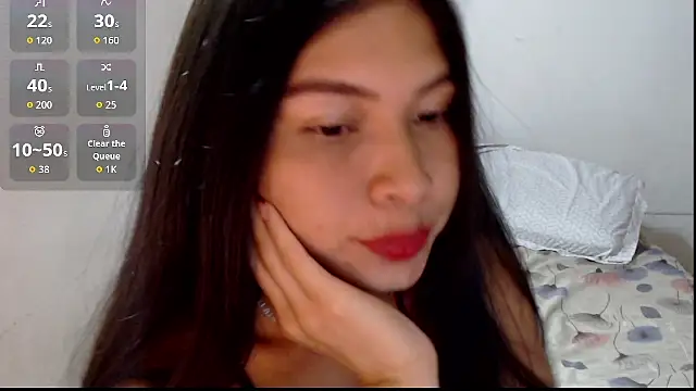 Snapshot of evolet01 chatting on January 12, 1:55 am evolet01 online show from January 12, 1:55 am