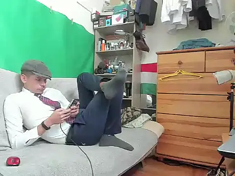 viraglaci18xh online show from October 12, 1:21 pm