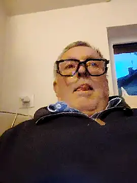 Corref online show from October 28, 5:04 pm