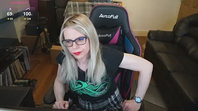 KelseyCobalt online show from October 19, 8:20 pm