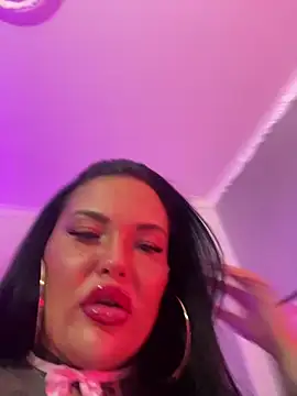 Snapshot of _MelinaCurves_ chatting on September 21, 7:59 pm MelinaCurves online show from September 21, 7:59 pm
