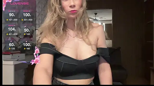 Leilacharlotte online show from December 7, 11:01 pm