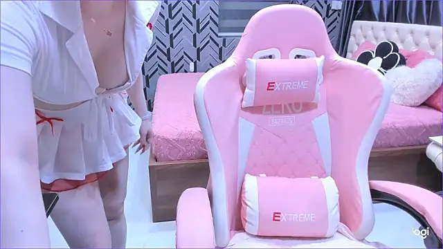 Snapshot of Toyota_Motor_Corporation chatting on March 13, 11:33 pm Toyota Motor Corporation online show from March 13, 11:33 pm