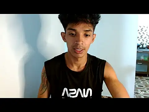 Snapshot of _dannyaldana_ chatting on October 24, 10:33 am  dannyaldana  online show from October 24, 10:33 am