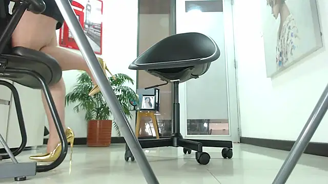 carieBelle1 online show from December 5, 12:25 pm