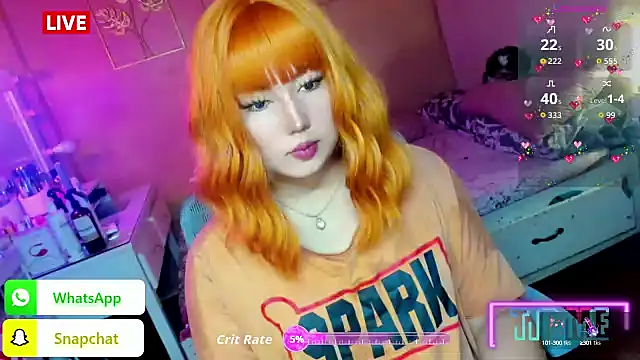 HOTnWILDalice online show from October 13, 1:38 am