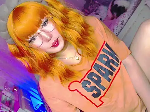 HOTnWILDalice online show from May 28, 11:57 pm
