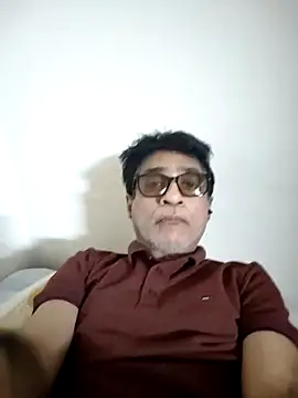 iamkahn 44 online show from February 20, 2:06 pm