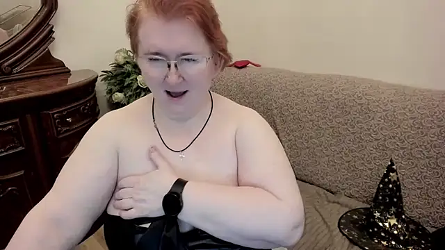 Snapshot of leiamillersonn chatting on November 1, 8:16 am leiamillersonn online show from November 1, 8:16 am