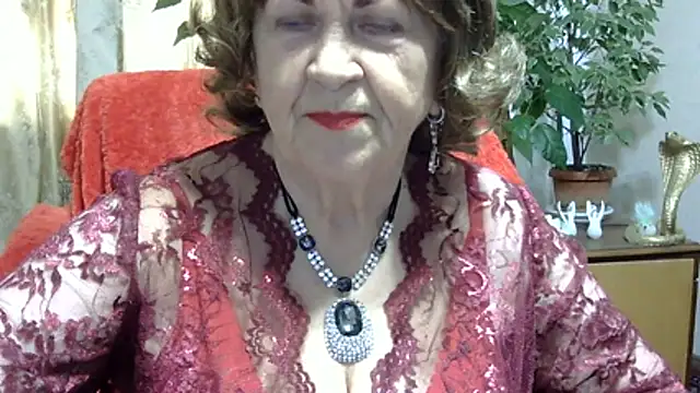 Emma52610 online show from April 18, 7:34 am