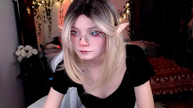 MissToree online show from December 23, 8:03 pm