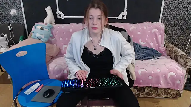 Snapshot of Gr4_soul_ chatting on February 16, 7:37 am Gr4 soul online show from February 16, 7:37 am