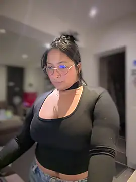 DannaaMeliza online show from December 7, 5:42 pm