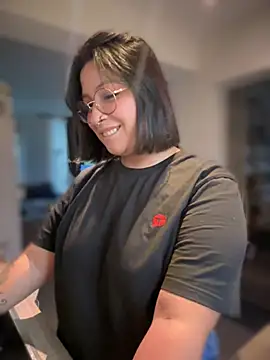 DannaaMeliza online show from December 13, 8:41 am