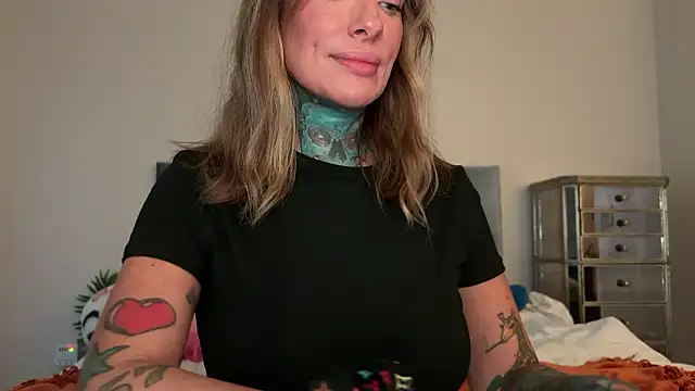 airgeadx online show from March 11, 10:05 pm