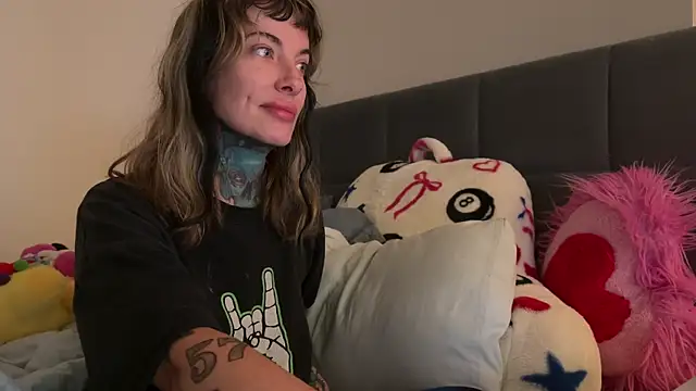 airgeadx online show from April 6, 12:19 am