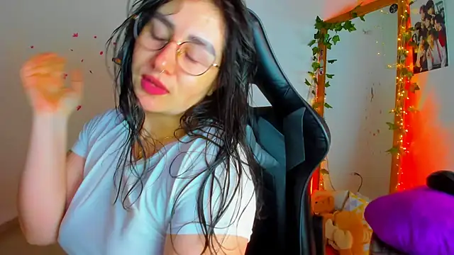 Susan Foxx online show from October 13, 7:14 pm