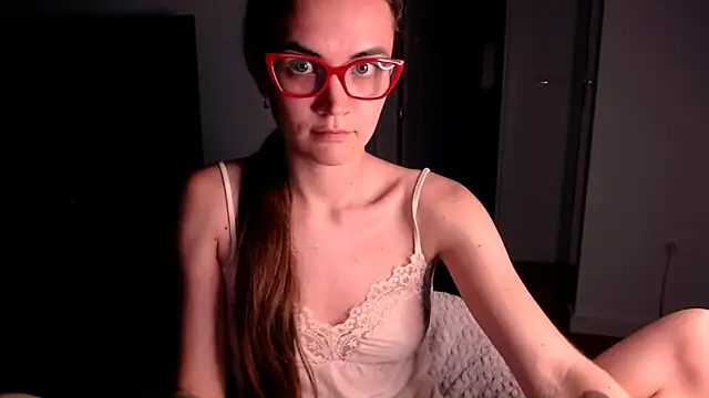 EvelynGG online show from May 9, 6:24 pm