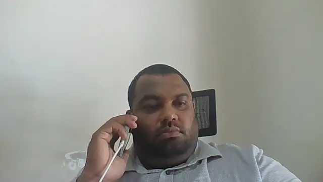Snapshot of FatCockBoySL chatting on June 17, 6:05 am FatCockBoySL online show from June 17, 6:05 am