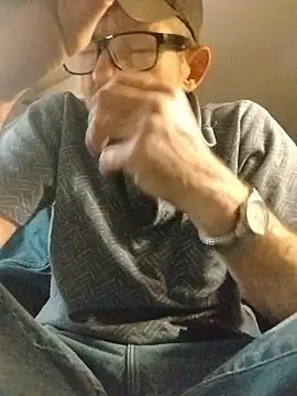 ROBERT0516 online show from November 21, 11:42 am