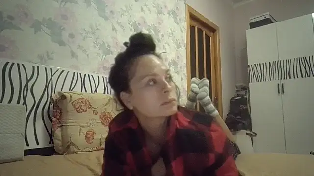 LindaStarS online show from October 10, 6:07 pm