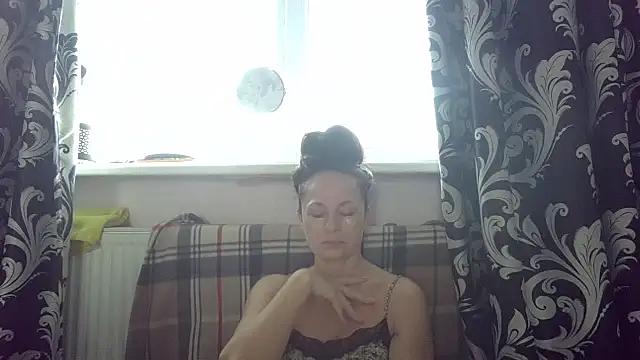 LindaStarS online show from February 24, 5:49 am