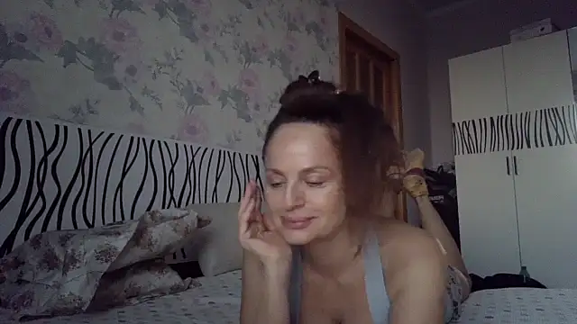 LindaStarS online show from March 13, 4:02 pm