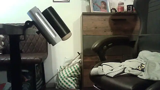 ShyGuyWannaTry online show from October 11, 12:32 am